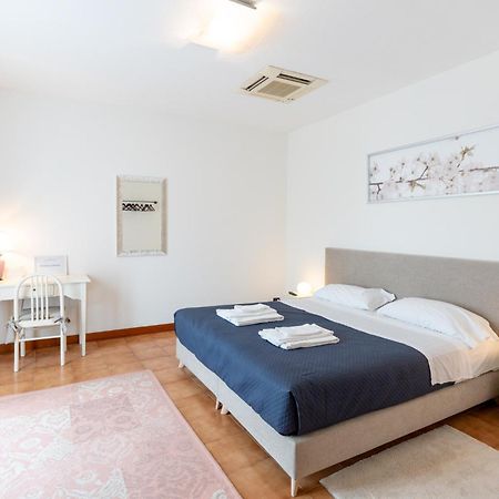 Residenza Cattaneo Apartment Verona Bagian luar foto