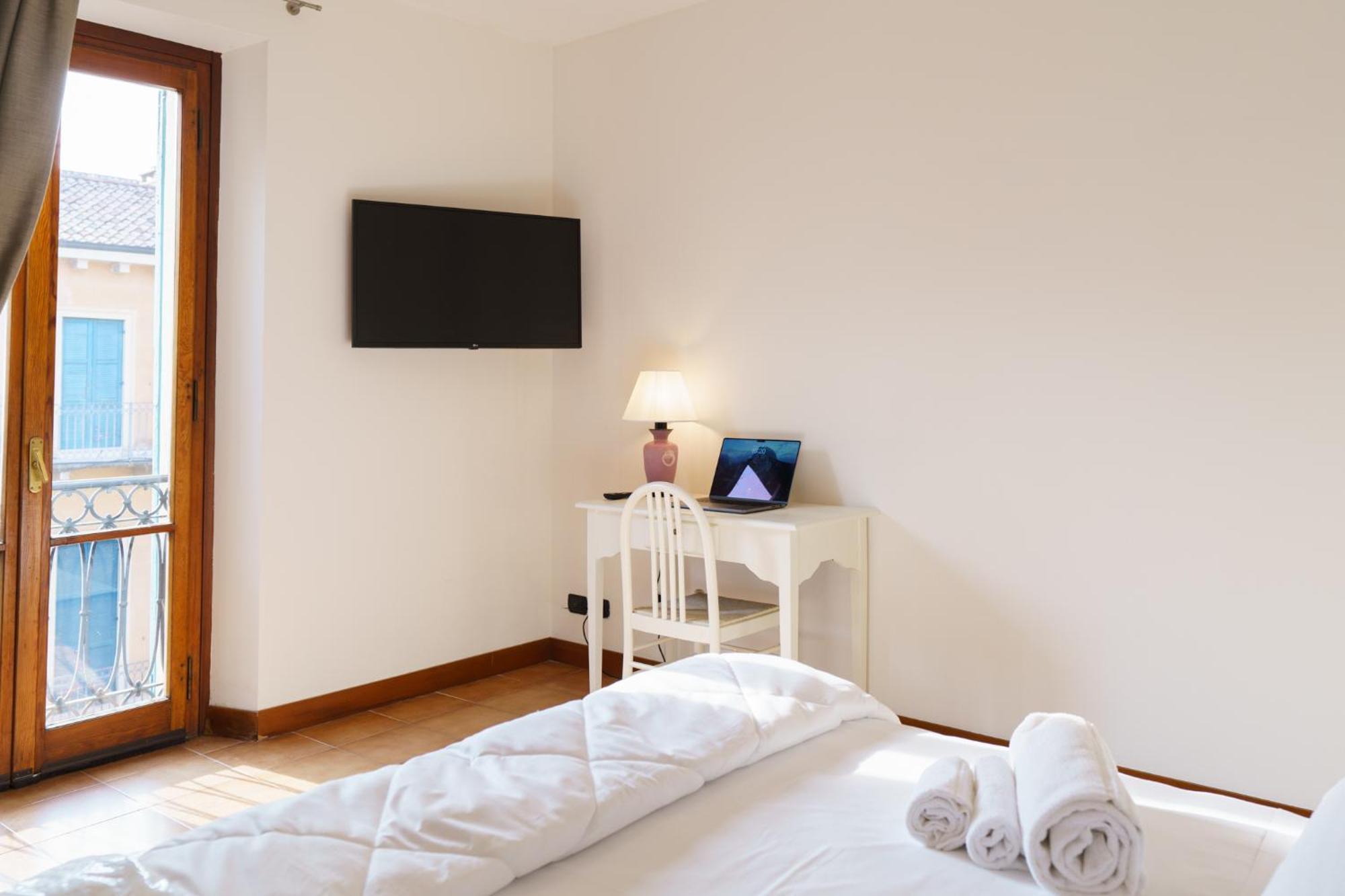 Residenza Cattaneo Apartment Verona Bagian luar foto