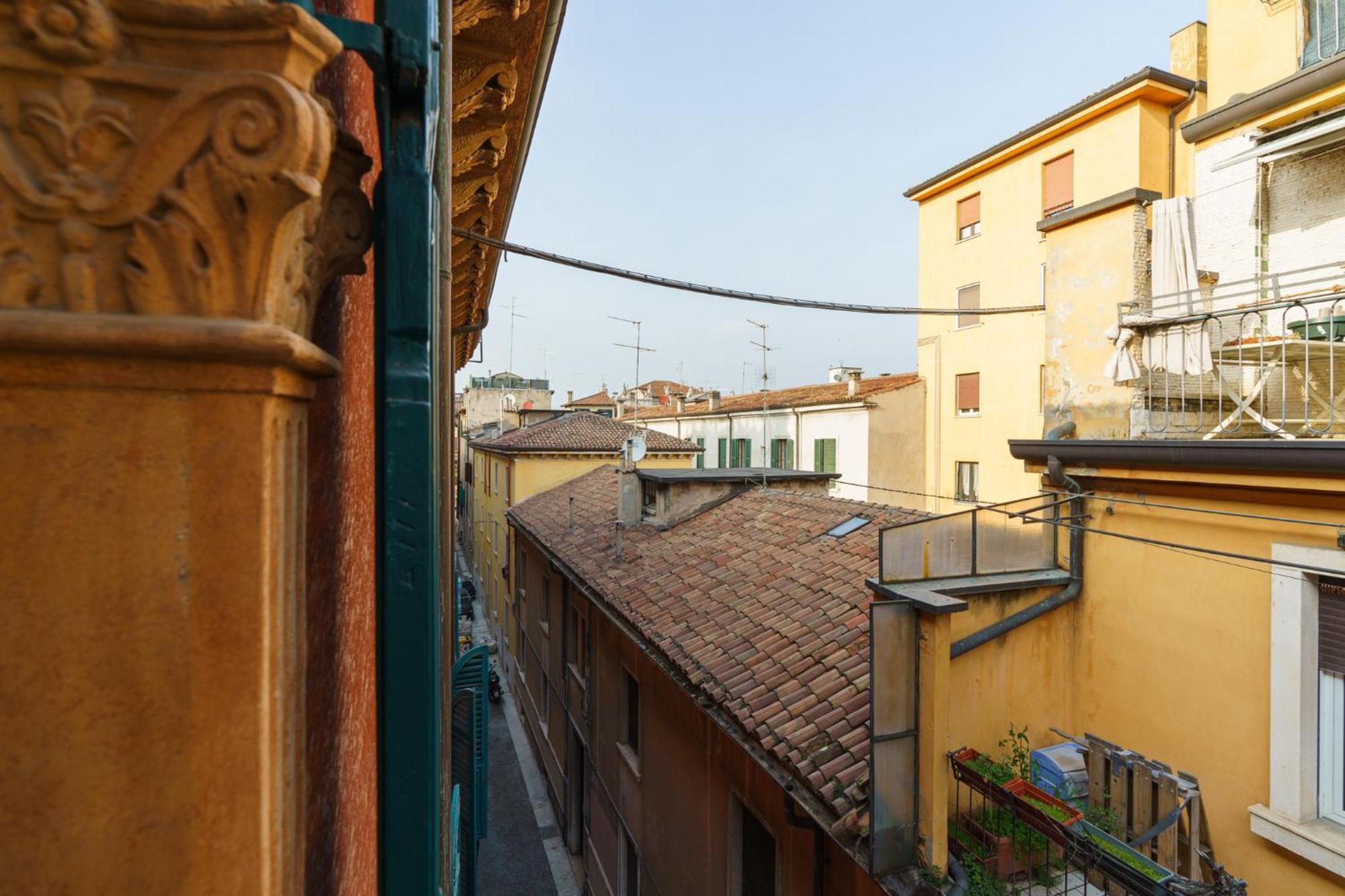 Residenza Cattaneo Apartment Verona Bagian luar foto