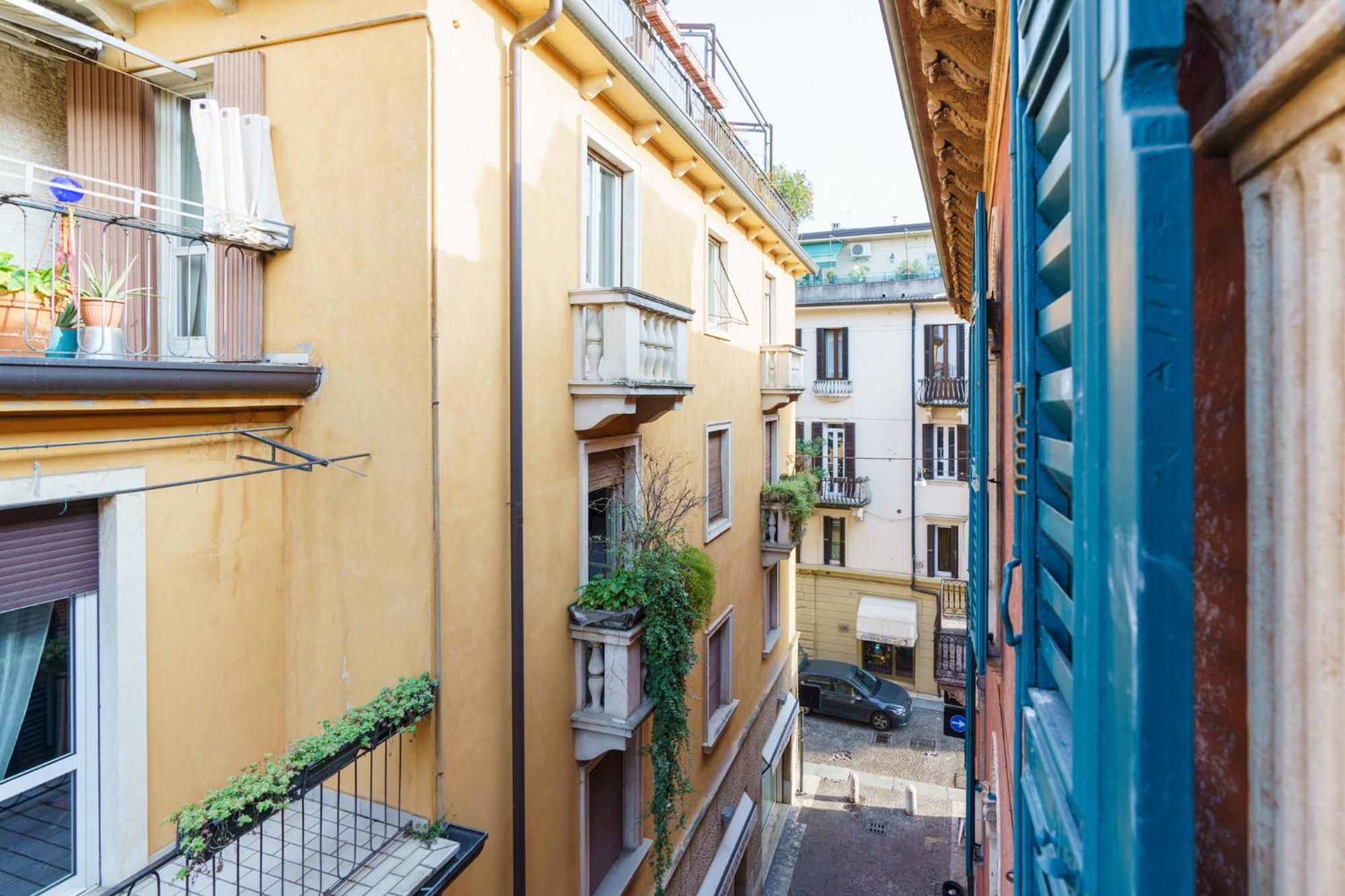 Residenza Cattaneo Apartment Verona Bagian luar foto